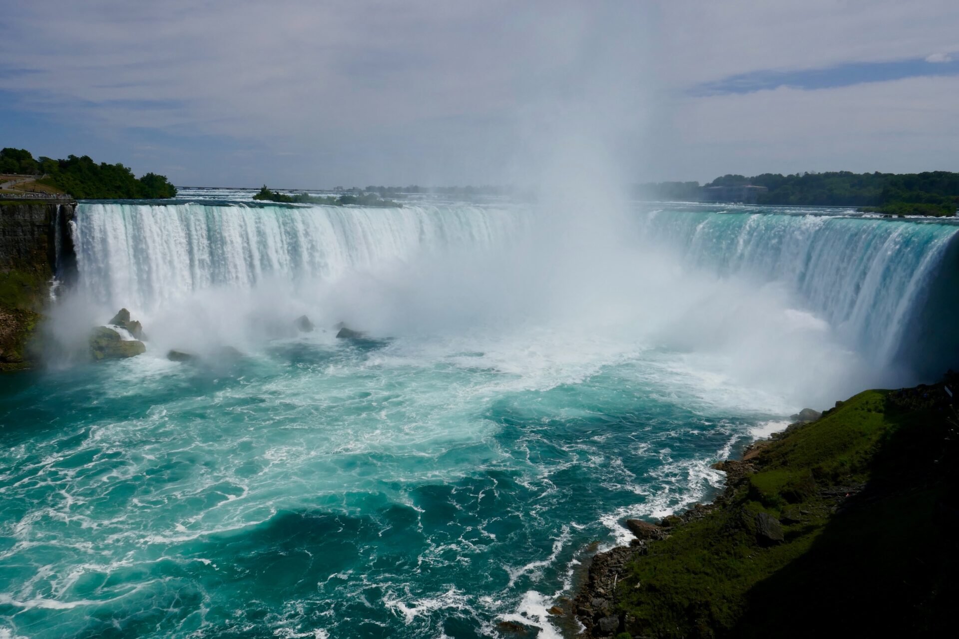 Chutes du niagara depuis le Canada Comment se rendre aux chutes du niagara ?